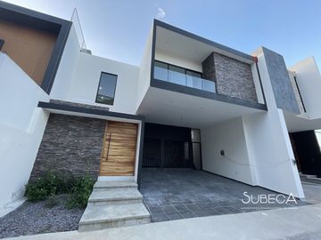 Casa en Venta, Fraccionamiento Imperial de las Animas Xalapa