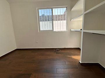 Casa con 4 recámaras en Venta Zona Araucarias Xalapa