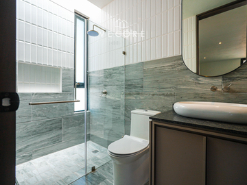MODERNA CASA EN EL EDÉN RESIDENCIAL, BOSQUES DE SANTA ANITA