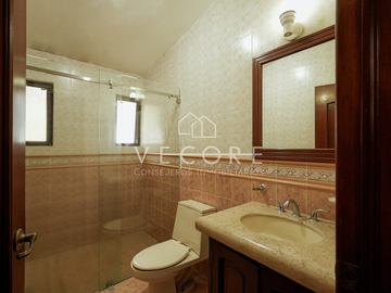CASA EN VENTA EN VALLE REAL, ZAPOPAN