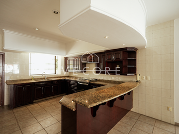 CASA EN VENTA EN VALLE REAL, ZAPOPAN