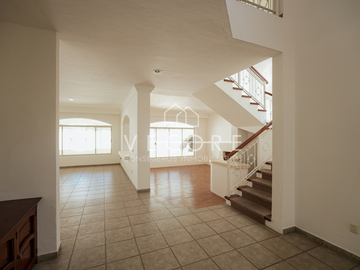 CASA EN VENTA EN VALLE REAL, ZAPOPAN