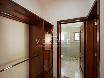 CASA EN VENTA EN VALLE REAL, ZAPOPAN