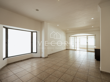 CASA EN VENTA EN VALLE REAL, ZAPOPAN