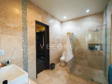 RESIDENCIA EN VENTA, LOS FRAILES, PUERTA DE HIERRO,  ZAPOPAN