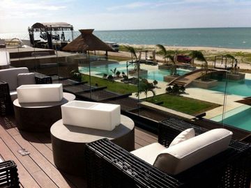 Casa en venta en el Carmen Country Club, 3-Rec. con alberca