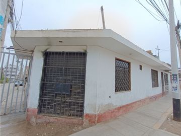 VILLA EL SALVADOR - VENTA CASA COMO TERRENO - ÁREA 108 m2