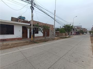 VILLA EL SALVADOR - VENTA CASA COMO TERRENO - ÁREA 108 m2