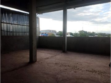 SE VENDE CASA DE 3 PISOS EN YURIMAGUAS, LORETO