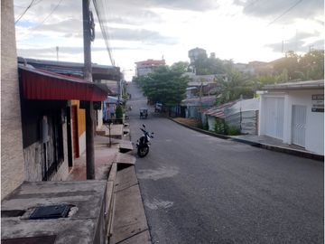 SE VENDE CASA DE 3 PISOS EN YURIMAGUAS, LORETO