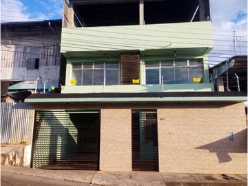 SE VENDE CASA DE 3 PISOS EN YURIMAGUAS, LORETO