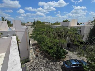 CASA EN VENTA EN HERMOSA PRIVADA EN CHOLUL MERIDA