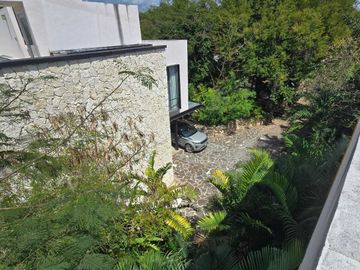 CASA EN VENTA EN HERMOSA PRIVADA EN CHOLUL MERIDA