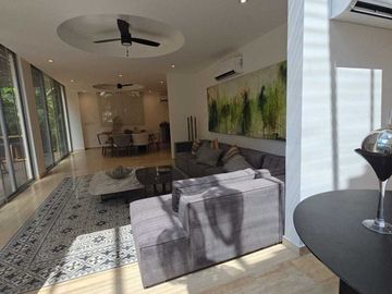 CASA EN VENTA EN HERMOSA PRIVADA EN CHOLUL MERIDA