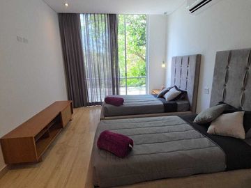 CASA EN VENTA EN HERMOSA PRIVADA EN CHOLUL MERIDA