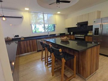 CASA EN VENTA EN HERMOSA PRIVADA EN CHOLUL MERIDA