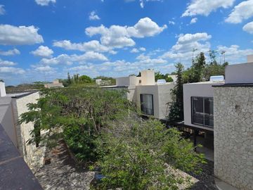 CASA EN VENTA EN HERMOSA PRIVADA EN CHOLUL MERIDA