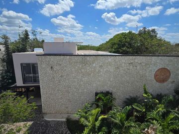 CASA EN VENTA EN HERMOSA PRIVADA EN CHOLUL MERIDA
