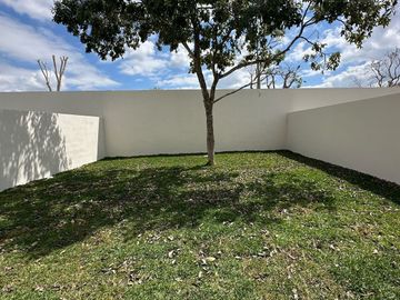 Casa en Caucel, Mérida- Privada con Parque Central y Amenidades