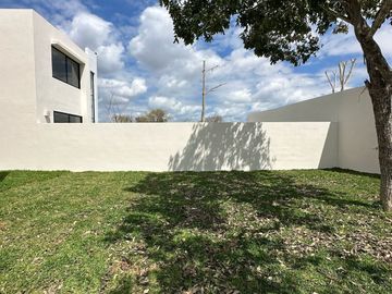 Casa en Caucel, Mérida- Privada con Parque Central y Amenidades