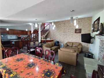 Se vende finca en Real del Monte, Hidalgo.