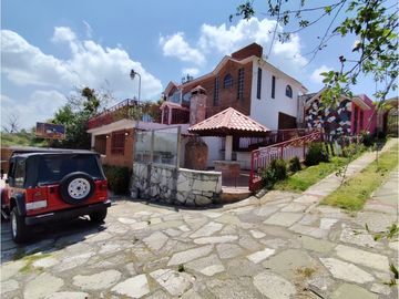 Se vende finca en Real del Monte, Hidalgo.
