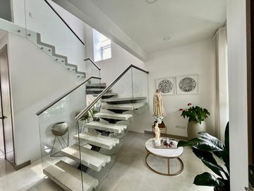Exclusiva Casa En Venta En Pance, Lujo, Naturaleza Y Seguridad En Conjunto Residencial