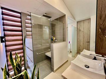 Exclusiva Casa En Venta En Pance, Lujo, Naturaleza Y Seguridad En Conjunto Residencial