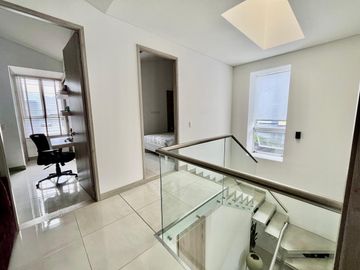 Exclusiva Casa En Venta En Pance, Lujo, Naturaleza Y Seguridad En Conjunto Residencial