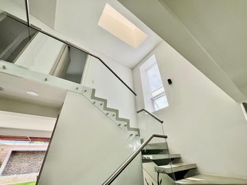 Exclusiva Casa En Venta En Pance, Lujo, Naturaleza Y Seguridad En Conjunto Residencial