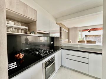 Exclusiva Casa En Venta En Pance, Lujo, Naturaleza Y Seguridad En Conjunto Residencial