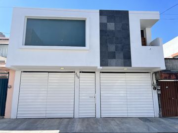 Casa en  Venta 4 Recamaras fracc. Valle del Angel