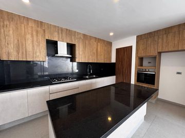 Casa en  venta a unos metros de la UDLAP San Andres Cholula Puebla.