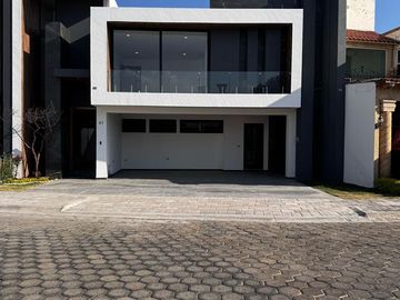 Casa en  venta a unos metros de la UDLAP San Andres Cholula Puebla.