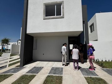CASA EN VENTA EN CALIMAYA, HACIENDA DE LAS FUENTES