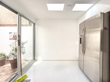 VENTA DE CASA EN CONDOMINIO REMODELADA CON VIGILANCIA 3 RECAMARAS