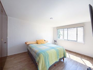 VENTA DE CASA EN CONDOMINIO REMODELADA CON VIGILANCIA 3 RECAMARAS