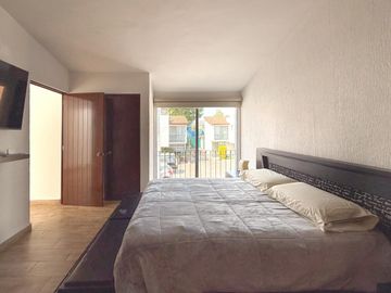 VENTA DE CASA EN CONDOMINIO REMODELADA CON VIGILANCIA 3 RECAMARAS