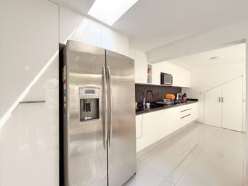 VENTA DE CASA EN CONDOMINIO REMODELADA CON VIGILANCIA 3 RECAMARAS