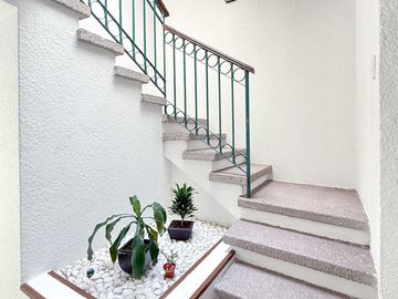 VENTA DE CASA EN CONDOMINIO REMODELADA CON VIGILANCIA 3 RECAMARAS