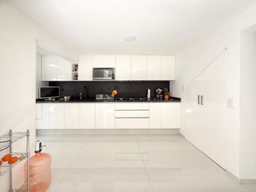 VENTA DE CASA EN CONDOMINIO REMODELADA CON VIGILANCIA 3 RECAMARAS