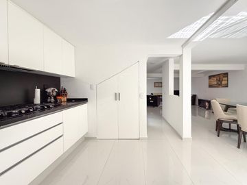 VENTA DE CASA EN CONDOMINIO REMODELADA CON VIGILANCIA 3 RECAMARAS