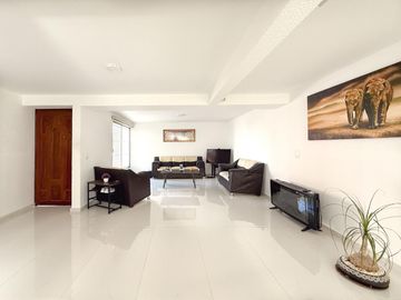 VENTA DE CASA EN CONDOMINIO REMODELADA CON VIGILANCIA 3 RECAMARAS