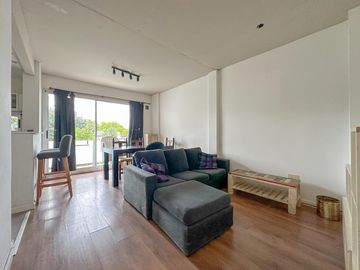 Departamento en alquiler con 2 ambientes con cochera AMOBLADO en Lomas de Zamora