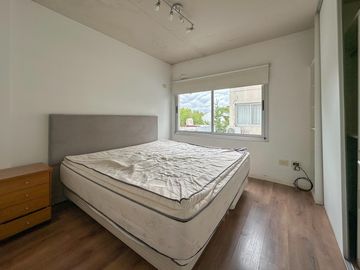 Departamento en alquiler con 2 ambientes con cochera AMOBLADO en Lomas de Zamora