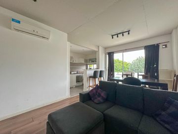 Departamento en alquiler con 2 ambientes con cochera AMOBLADO en Lomas de Zamora