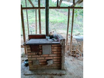 Casa-lote en la vía Alcalá-Cartago