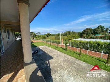 Casa-finca a 5 minutos de Alcalá, Valle