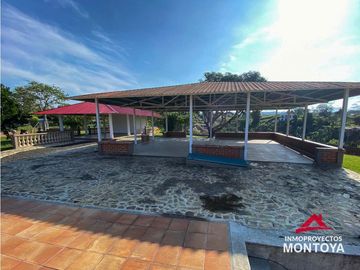 Casa-finca a 5 minutos de Alcalá, Valle