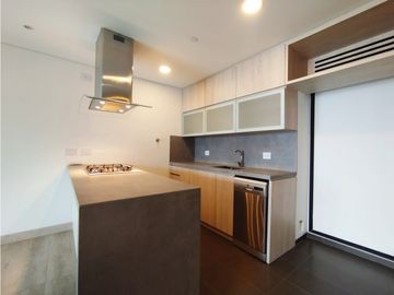 Arriendo Apartamento con acabados de lujo en altos del poblado